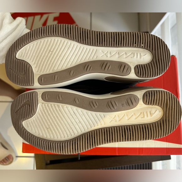 Women’s Nike Air Max Día Black/Taupe size 7 - Picture 4 of 6